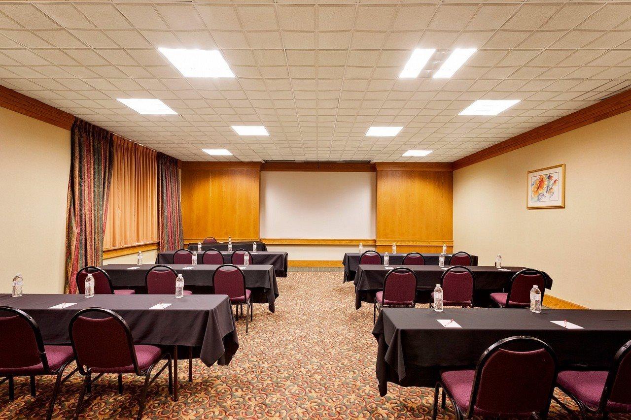 Ramada By Wyndham Fishkill Hotel Exterior photo