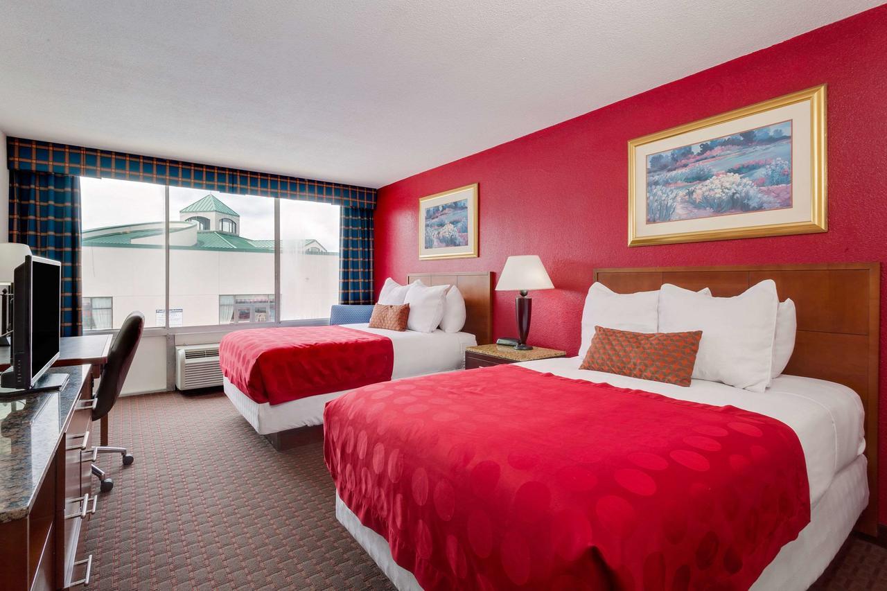 Ramada By Wyndham Fishkill Hotel Exterior photo