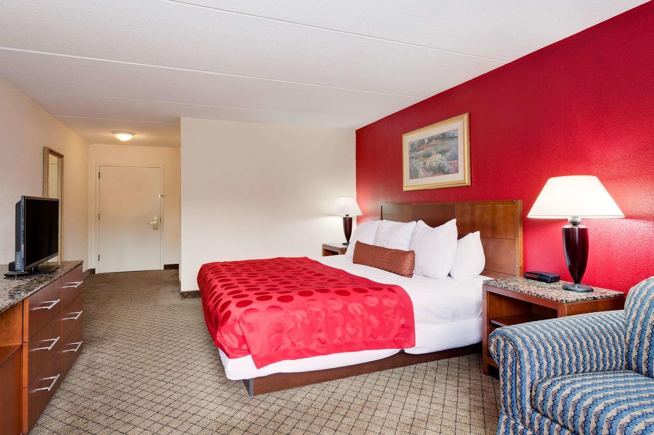 Ramada By Wyndham Fishkill Hotel Exterior photo