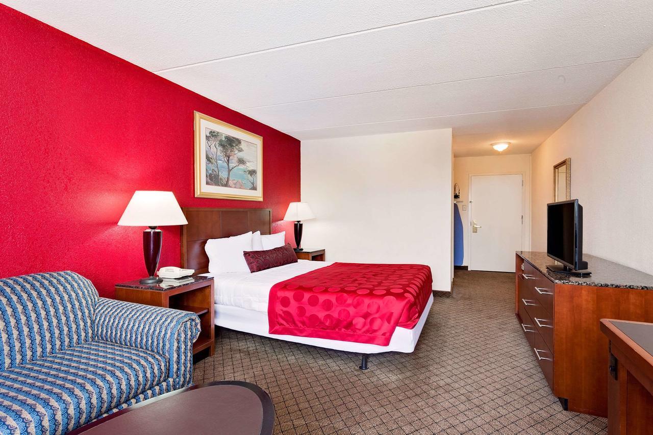 Ramada By Wyndham Fishkill Hotel Exterior photo
