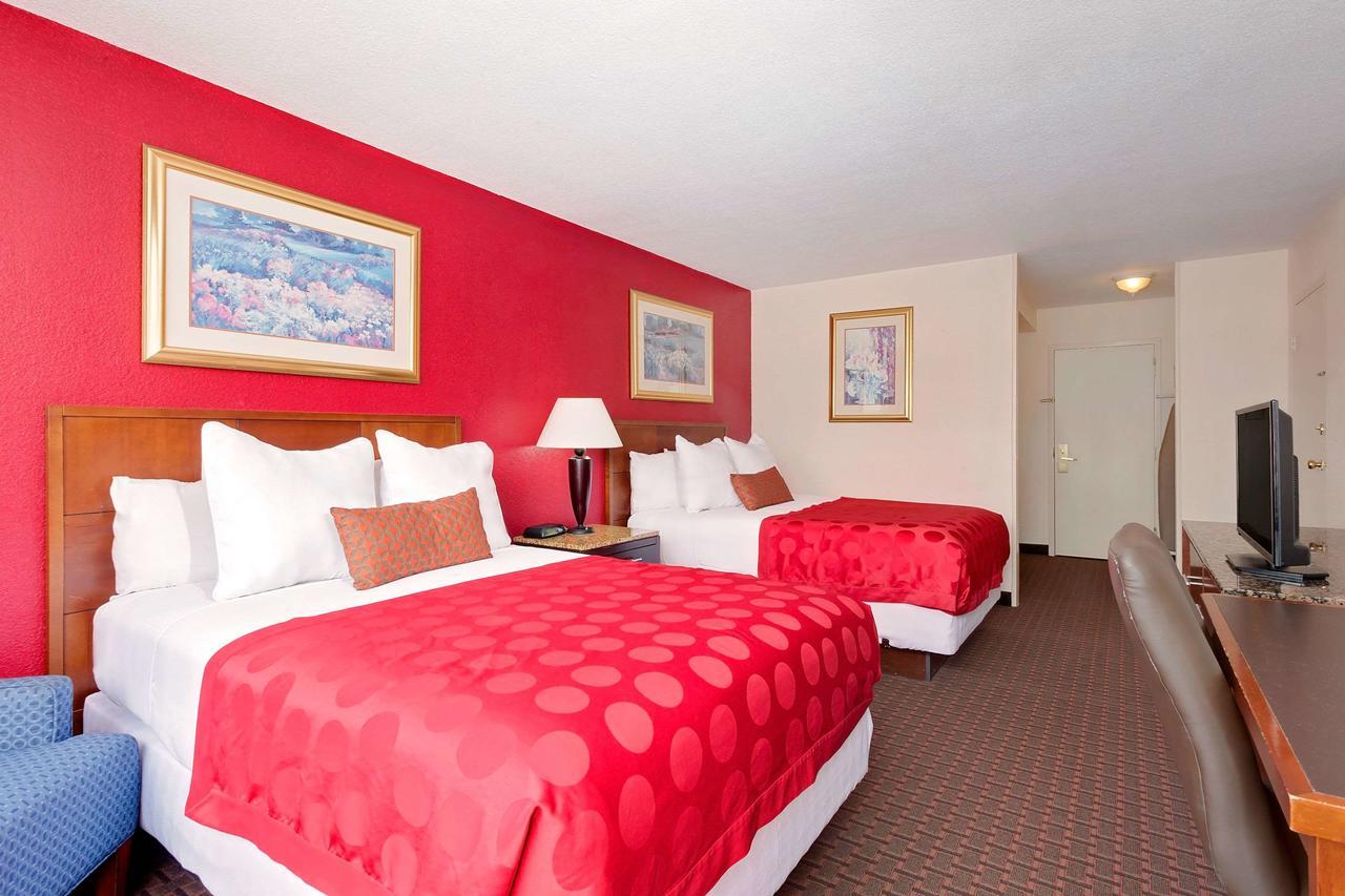 Ramada By Wyndham Fishkill Hotel Exterior photo